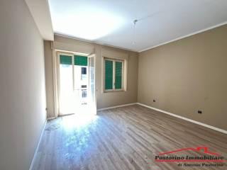 Quadrilocale via Paolo Pellicano, Centro Storico, Reggio Calabria — foto 3 di 11