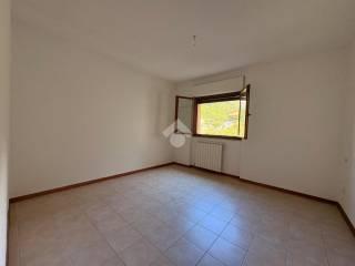 Appartamento via Collina, Fossato di Vico — foto 16 di 26