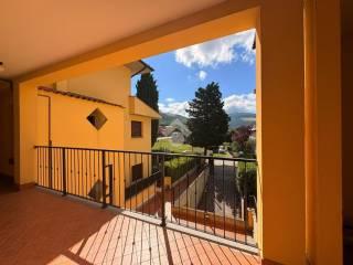 Appartamento via Collina, Fossato di Vico — foto 6 di 26