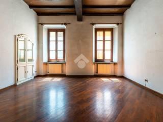 Appartamento via palazzo di città 35, Centro, Saluzzo — foto 9 di 21