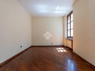 Appartamento via palazzo di città 35, Centro, Saluzzo — foto 10 di 21