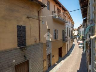Appartamento via palazzo di città 35, Centro, Saluzzo — foto 18 di 21