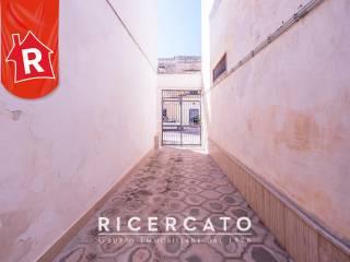 Bilocale piazza San Lorenzo 31, Centro, Lizzanello — foto 25 di 28
