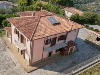 Villa unifamiliare via Municipio, Lustra — foto 3 di 30
