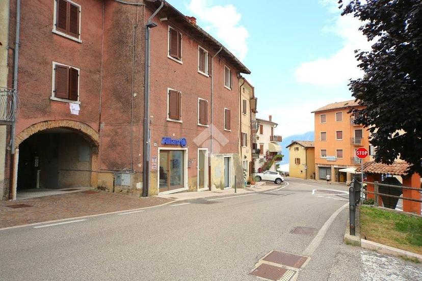 Loft via Molina 4, San Zeno, San Zeno di Montagna — foto 5 di 8