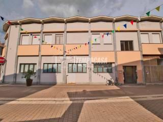 Bilocale buono stato, primo piano, Romentino — foto 6 di 24