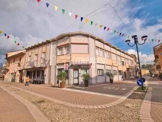 Bilocale buono stato, primo piano, Romentino — foto 2 di 24
