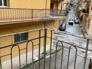 Terratetto unifamiliare 400 m², da ristrutturare, Favara — foto 3 di 32
