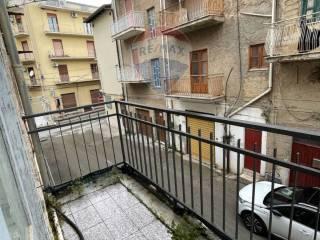 Terratetto unifamiliare 400 m², da ristrutturare, Favara — foto 31 di 32