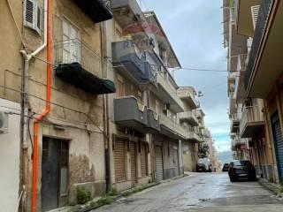 Terratetto unifamiliare 400 m², da ristrutturare, Favara — foto 5 di 32