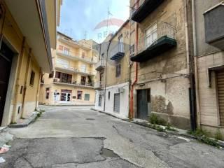 Terratetto unifamiliare 400 m², da ristrutturare, Favara — foto 24 di 32