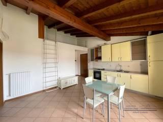 Bilocale buono stato, primo piano, Villa Pedergnano, Erbusco — foto 10 di 17