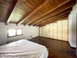 Bilocale buono stato, primo piano, Villa Pedergnano, Erbusco — foto 14 di 17