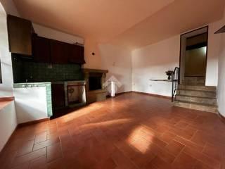 Trilocale via XX Settembre 153, Farnese — foto 8 di 31