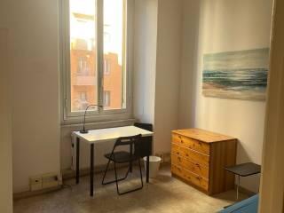 Stanza singola via Fieschi 10, Genova — foto 8 di 9
