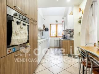 Trilocale via Carlo Levi 53, Venosa — foto 2 di 34