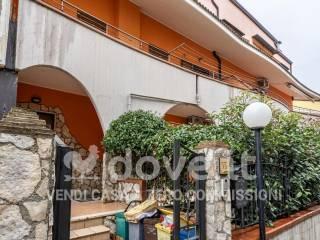 Trilocale via Carlo Levi 53, Venosa — foto 18 di 34