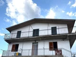 Trilocale via Sfratati, Santa Maria D'Oriente, Tagliacozzo — foto 3 di 11