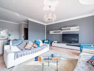Appartamento via dei Gelsi 1, Cinzano, Santa Vittoria d'Alba — foto 8 di 44