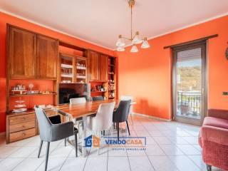 Appartamento via dei Gelsi 1, Cinzano, Santa Vittoria d'Alba — foto 13 di 44
