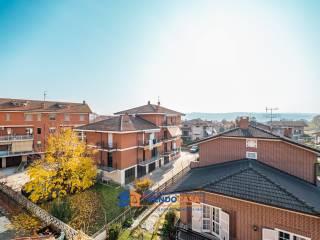 Appartamento via dei Gelsi 1, Cinzano, Santa Vittoria d'Alba — foto 2 di 44