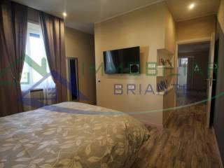Villa bifamiliare via Pastrengo, Centro, Somma Lombardo — foto 3 di 28