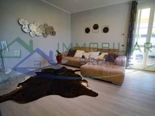 Villa bifamiliare via Pastrengo, Centro, Somma Lombardo — foto 11 di 28