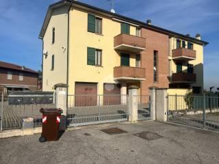 Bilocale via A. Mori 22, Centro, Poviglio