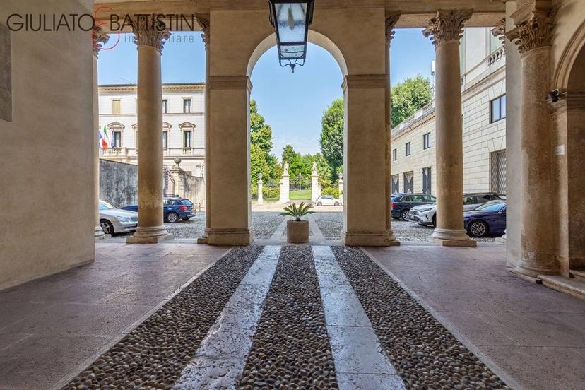 Loft corso Andrea Palladio, Centro Storico, Vicenza — foto 8 di 9