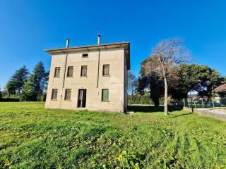 Rustico via Piave 27, Centro, Azzano Decimo