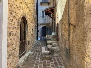 Monolocale via Municipio, Centro, Anversa degli Abruzzi — foto 11 di 25