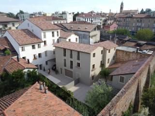 Trilocale Contra' Porta Padova 100, Centro Storico, Vicenza — foto 7 di 9