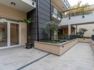Quadrilocale via Cesare Cantù 4, San Biagio, Monza — foto 18 di 24