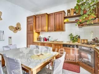 Villa unifamiliare via Dante Alighieri 1, Luvinate — foto 12 di 32