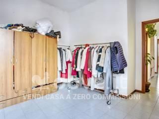 Villa unifamiliare via Dante Alighieri 1, Luvinate — foto 2 di 32