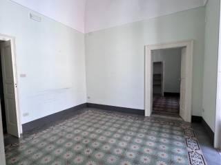 Appartamento via Panteleone Nardelli, 5, Martina Franca — foto 4 di 26