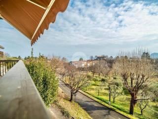 Quadrilocale via Canossi 29, Pieve Vecchia, Villaggio Sanghen, Manerba del Garda — foto 15 di 22