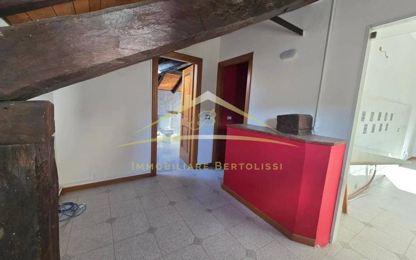 Mansarda viale Varallo 5, Centro, Borgosesia — foto 29 di 31