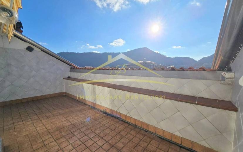 Mansarda viale Varallo 5, Centro, Borgosesia — foto 12 di 31