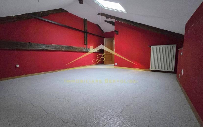 Mansarda viale Varallo 5, Centro, Borgosesia — foto 20 di 31