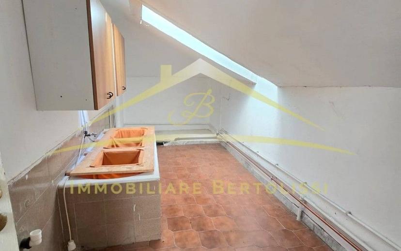 Mansarda viale Varallo 5, Centro, Borgosesia — foto 28 di 31