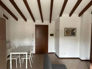Bilocale ottimo stato, secondo piano, Centro, San Fermo della Battaglia — foto 2 di 19
