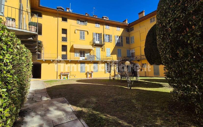 Mansarda via d'Adda 6, Centro, Varallo