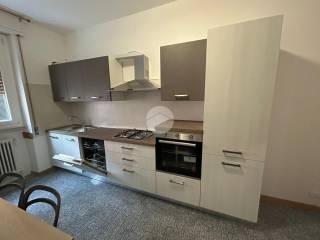 Trilocale buono stato, primo piano, Centro Storico, Desenzano del Garda