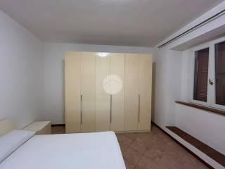 Trilocale buono stato, primo piano, Centro Storico, Desenzano del Garda — foto 2 di 9