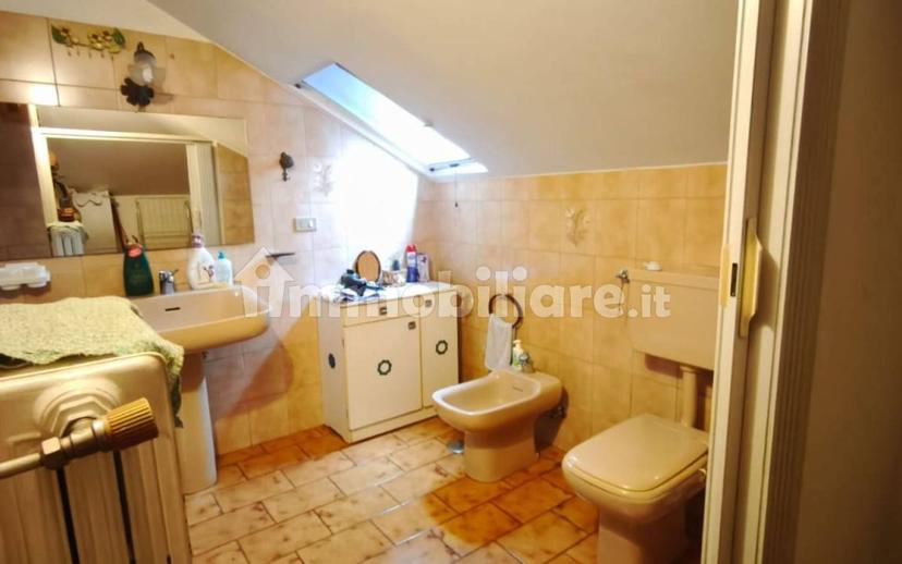 Attico buono stato, 140 m², Semicentro, Vercelli — foto 16 di 25