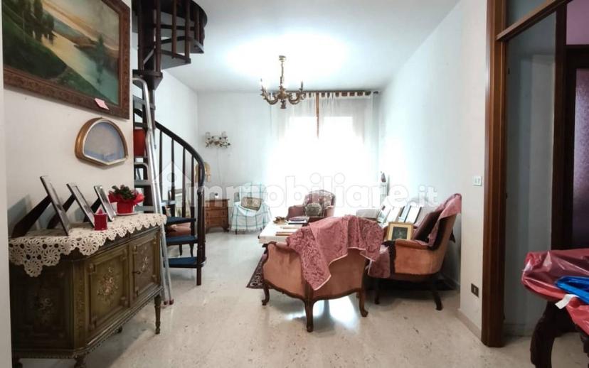 Attico buono stato, 140 m², Semicentro, Vercelli — foto 11 di 25