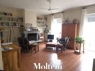 Trilocale via al bellano 25, Centro, Mandello del Lario