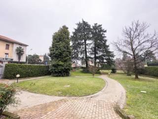 Quadrilocale via Roma 6, Centro, Casatenovo — foto 44 di 48