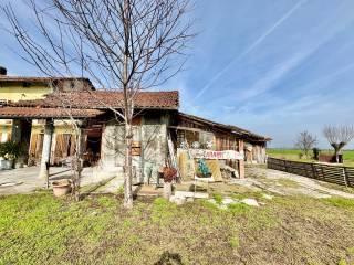 Villa unifamiliare Strada del Santuario, Centro, Fossano — foto 2 di 19